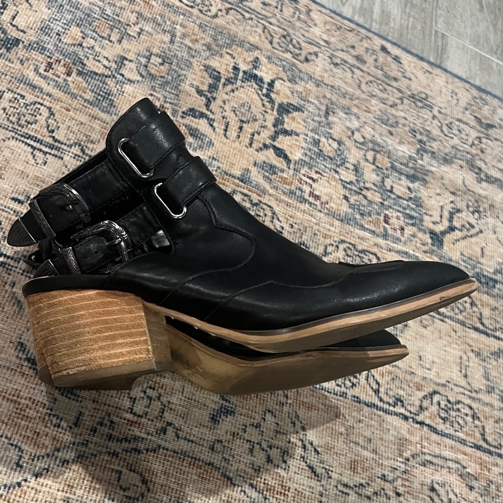 Carlos Black Ankle Booties with Buckle Straps - Women size 7